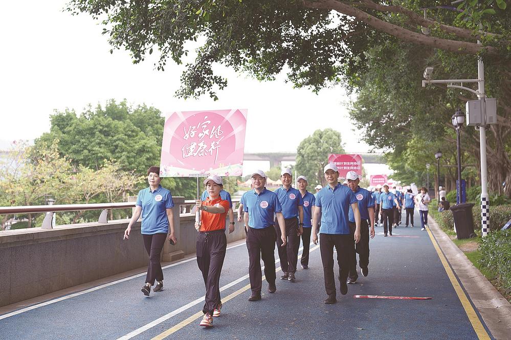 全民健步挑戰(zhàn)活動(dòng)盛行，運(yùn)動(dòng)健康理念成新風(fēng)尚