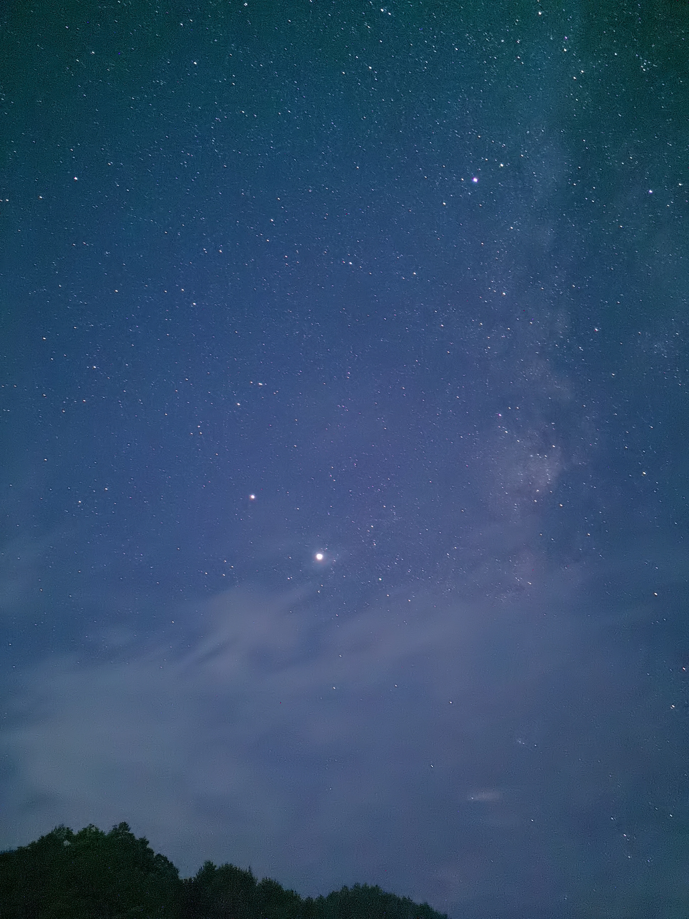 星空與山川相映成趣