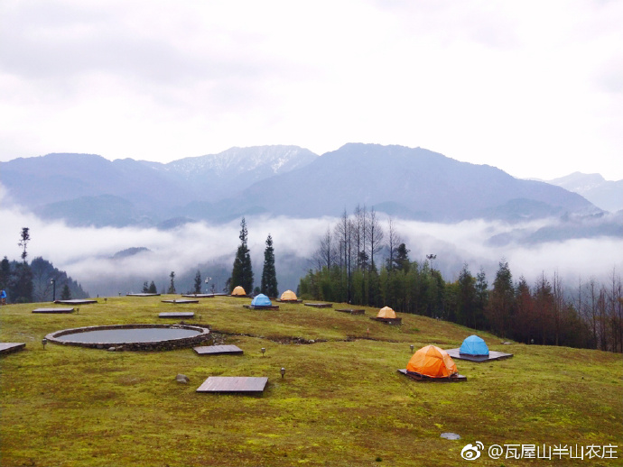 彌漫著濕潤(rùn)的大地氣息