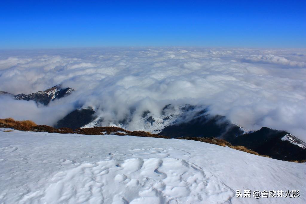 雪山之光，白雪與陽(yáng)光的完美舞蹈