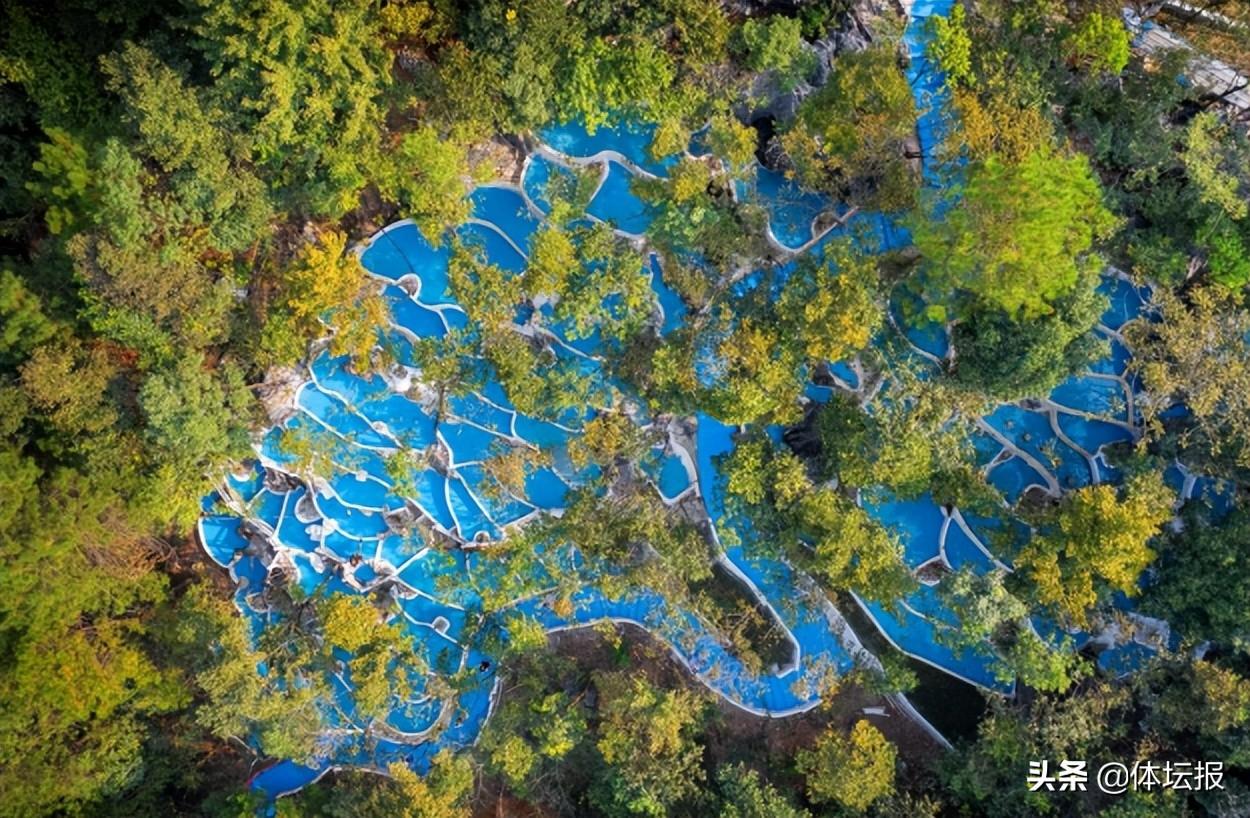 懸崖邊美麗餐廳體驗(yàn)，美食與景色交融的極致享受