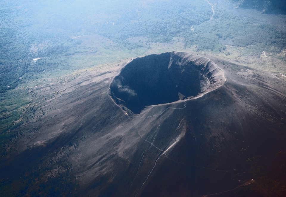 探訪史前遺跡，探尋世界最古老火山，解讀地質(zhì)演變之謎