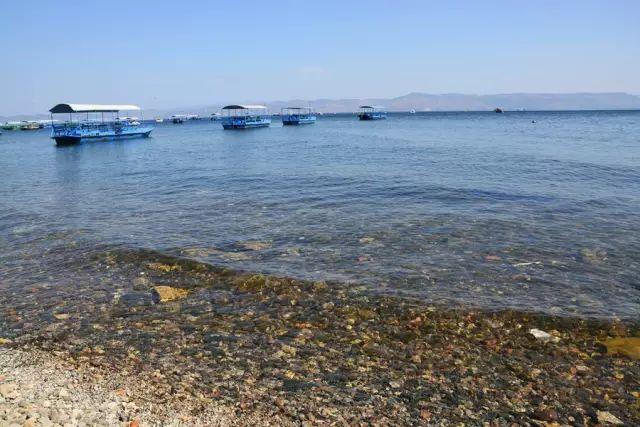 深湖探索，潛水之旅揭秘地球最深湖泊的神秘面紗