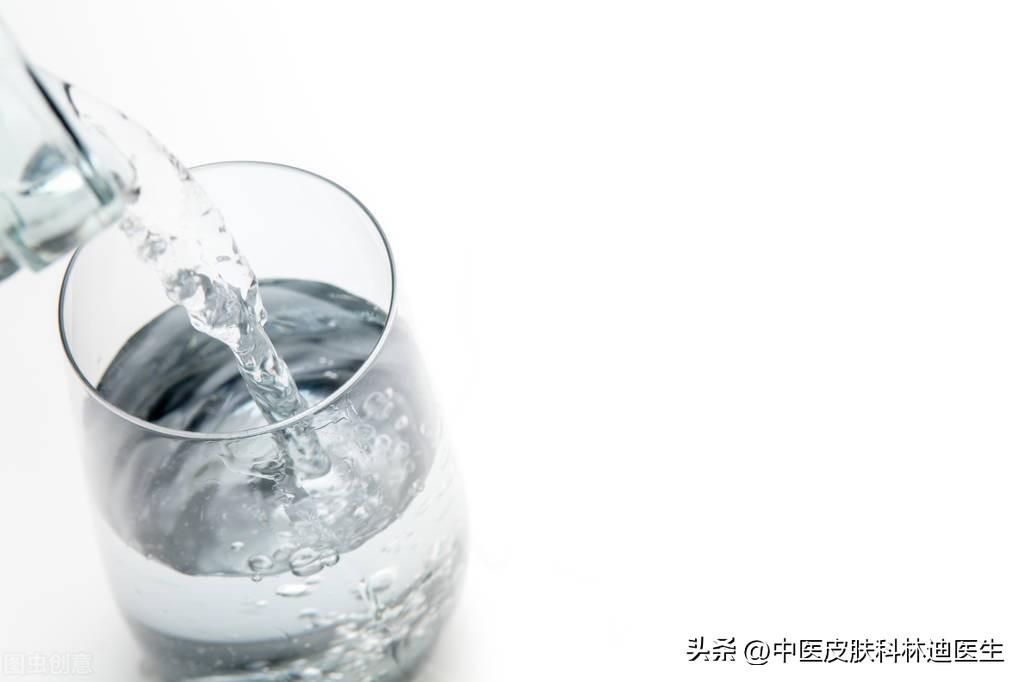 日常飲水習(xí)慣與皮膚新陳代謝健康關(guān)系探究